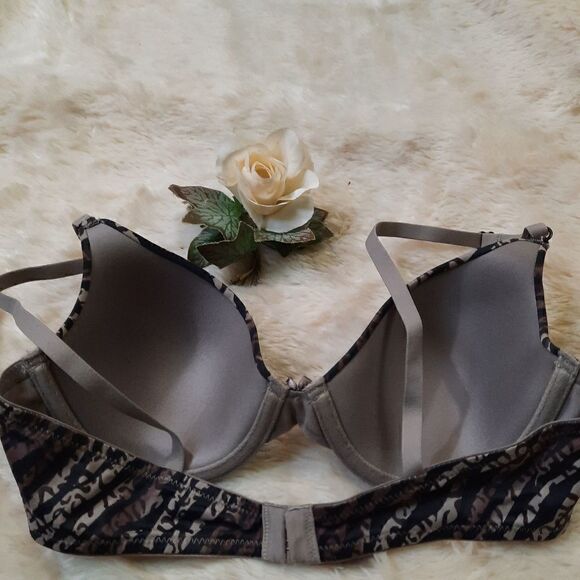 2/$20 Maidenform Bra 34B   - Picture 3 of 4